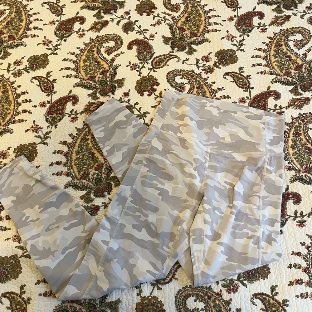 White Camouflage Leggings
